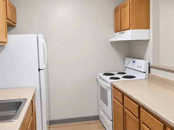 159A2 Union St #2E, Bristol, CT 06010