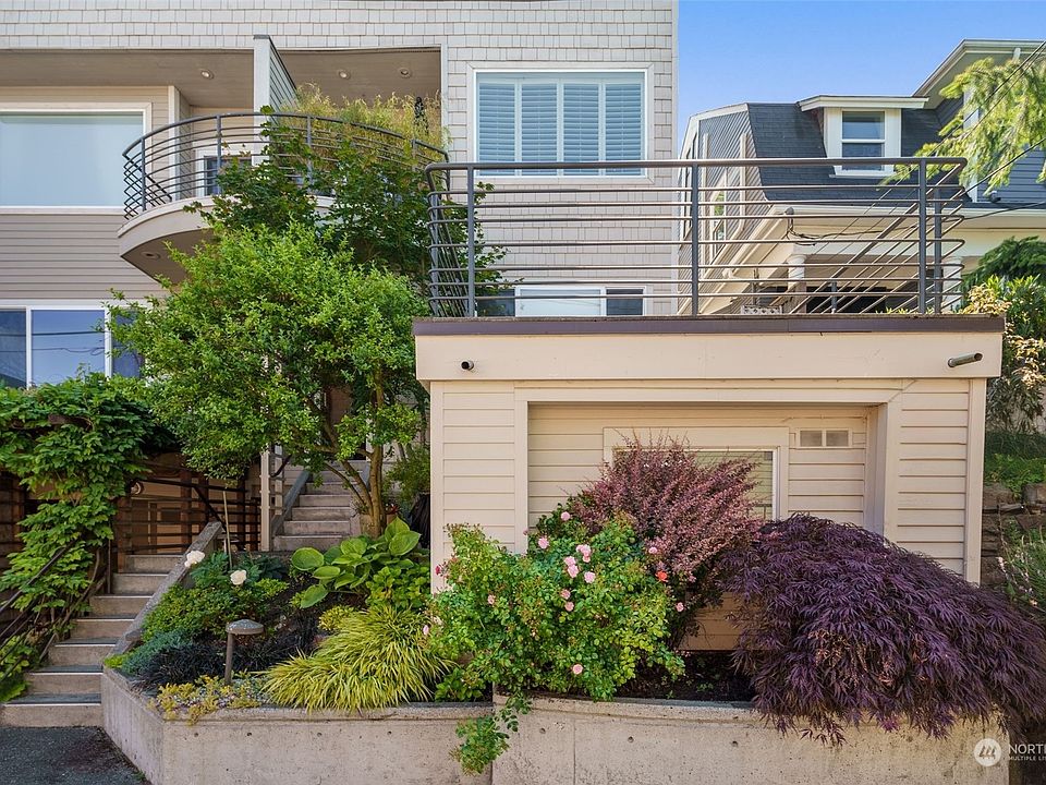 1st image of 1430 1st Avenue N #4