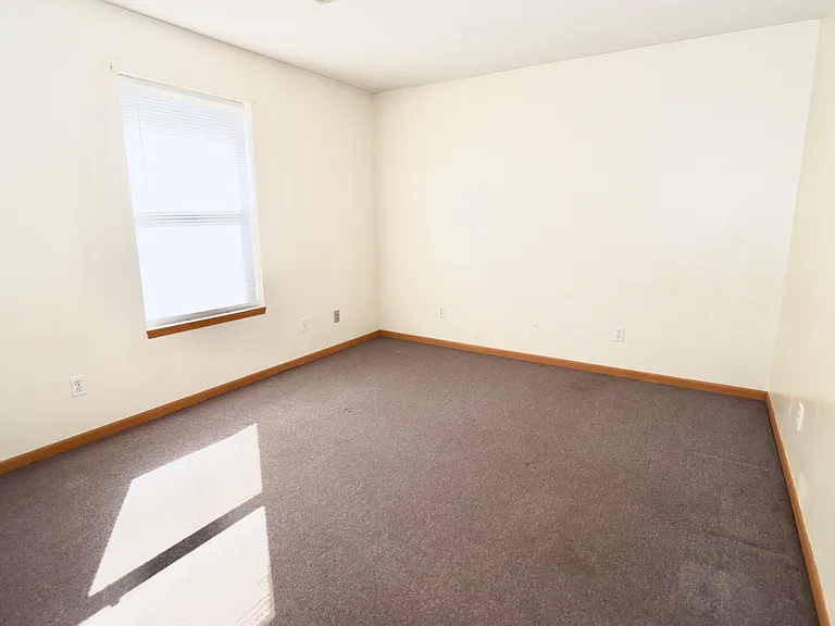 1248 Orchard Dr — Photo 6