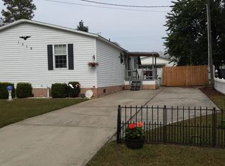 1319 Ridgewood Dr, Lillian, AL 36549