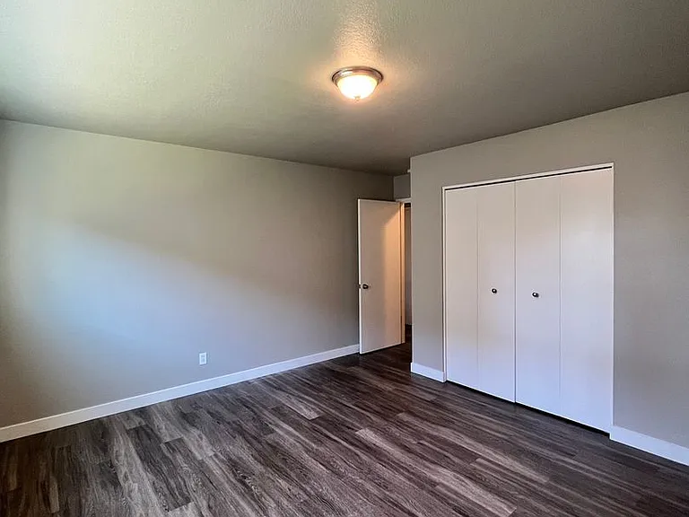 The Rivercrest Apartments by Star Metro — Photo 16