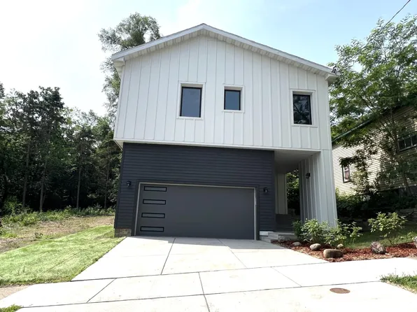 448 Page St E, Saint Paul, MN 55107