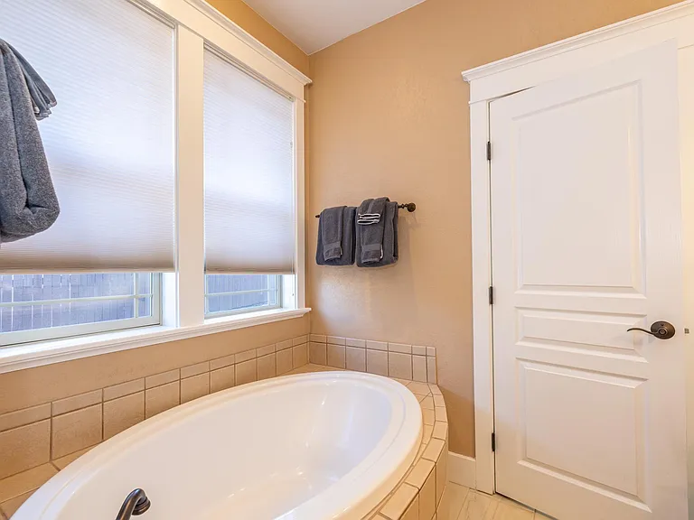 310 Beryl Rd — Photo 8