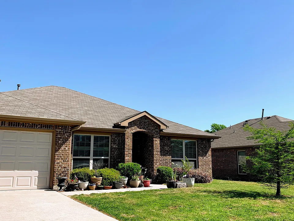 405 Sandy Ln