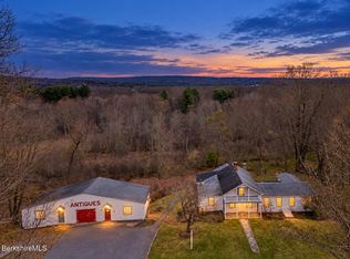 107 S Main St, Sheffield, MA 01257