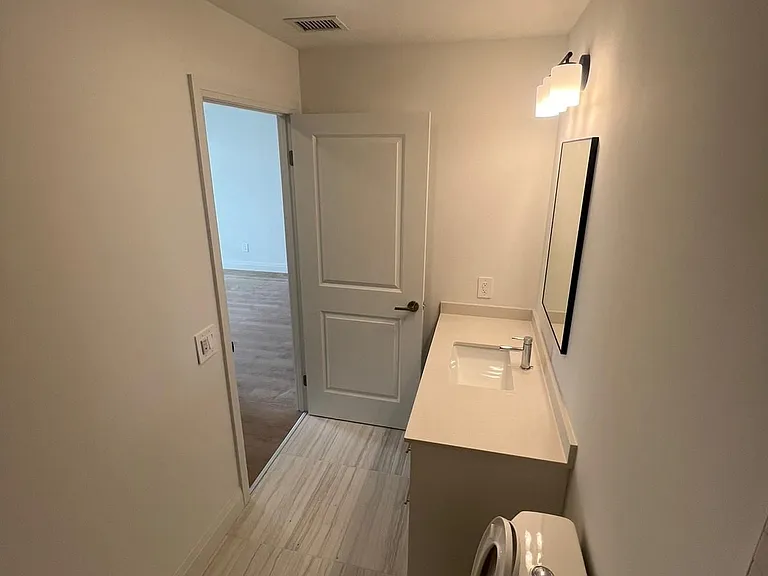1333 Weber St E #501 — Photo 20