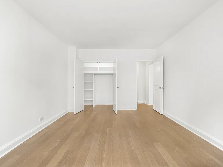 136 E 55th St #9-K — Photo 4