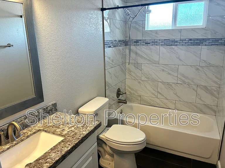 1421 S Roberts Rd — Photo 9