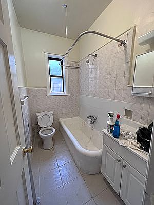 3rd image of 2011 Newkirk Ave APT B4