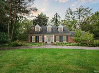 4040 Collins Rd, Rochester, MI 48306