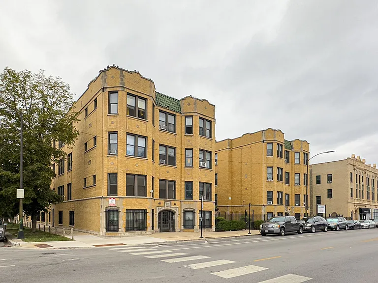 1536 N Kedzie Ave #J3 — Photo 1