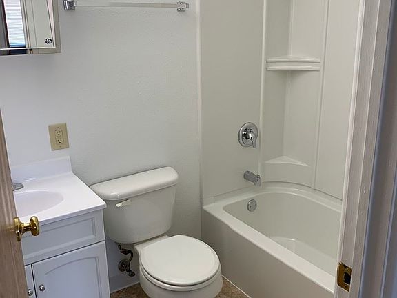 5th image of 734 11th St NE #7073229
