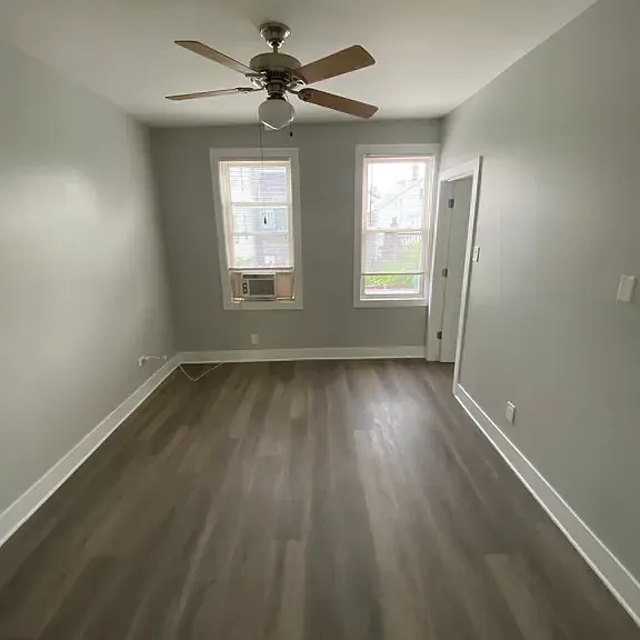 1019 W 18th St #1R — Photo 14
