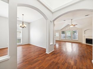 16814 Dunbar Grove Ct, Sugar Land, TX 77498