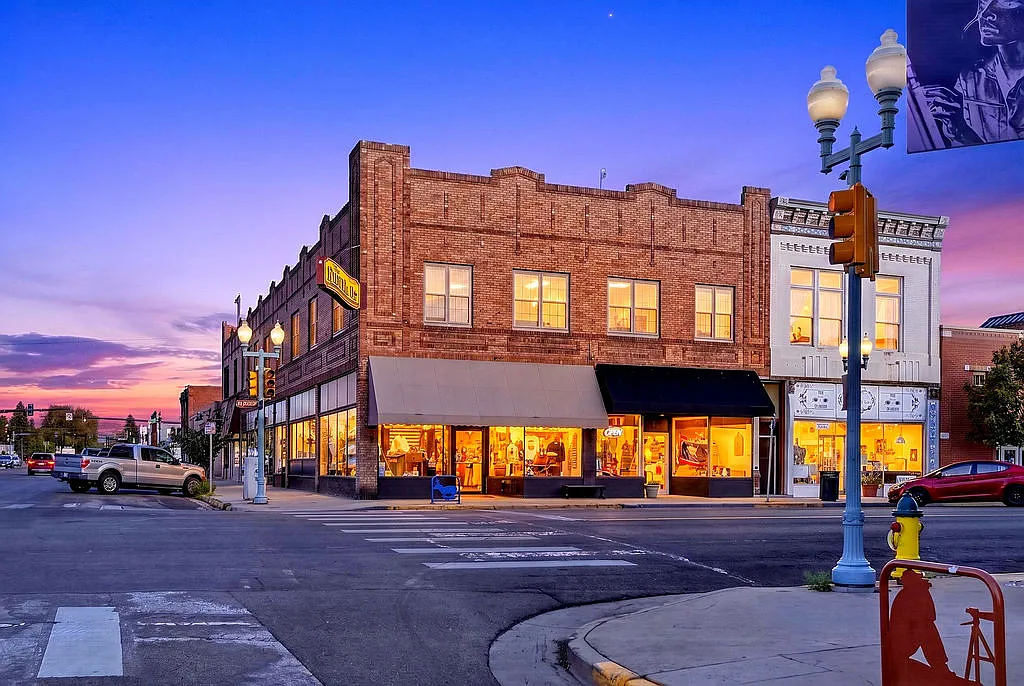 1 bed, $1,100 — Photo 1