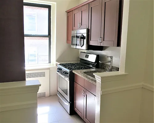 Rented by The Coop Connection LLC | media 21