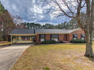 2912 Oak Ridge Rd, Oak Ridge, NC 27310