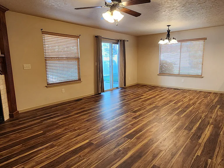 720 N Shadowfox Pl — Photo 3