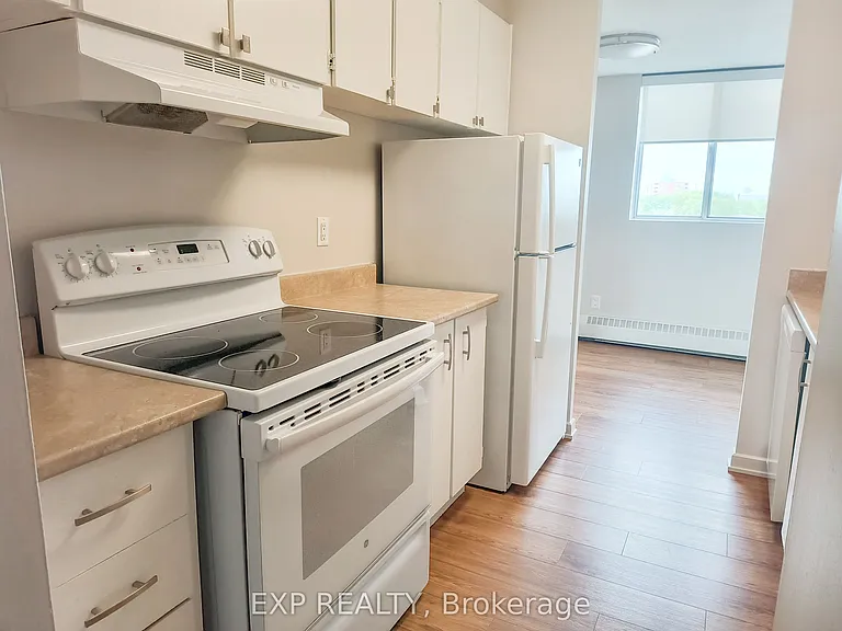 981 Gulf Pl #503 — Photo 2