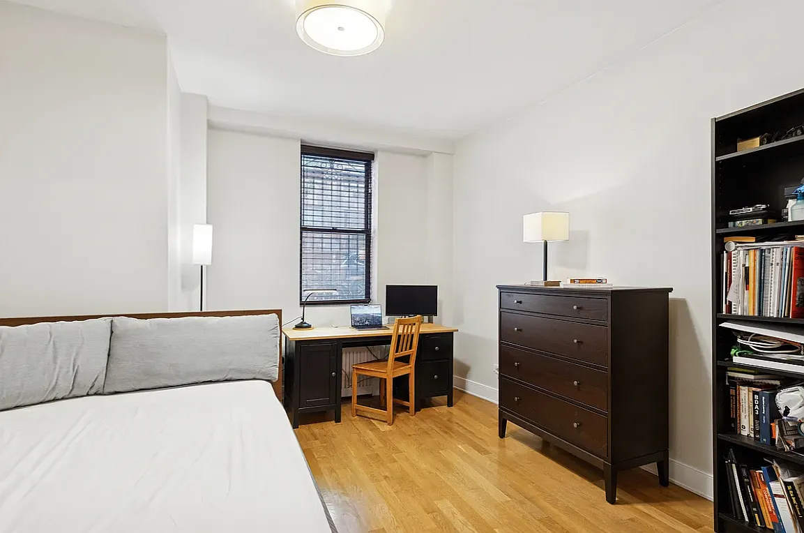 308 West 30th Street — Photo 3
