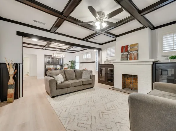 1205 W Arlington Ave, Fort Worth, TX 76110
