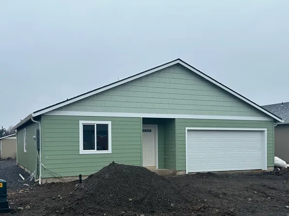 7913 27th St, White City, OR 97503