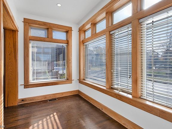 3rd image of 1494 E 115th St #2