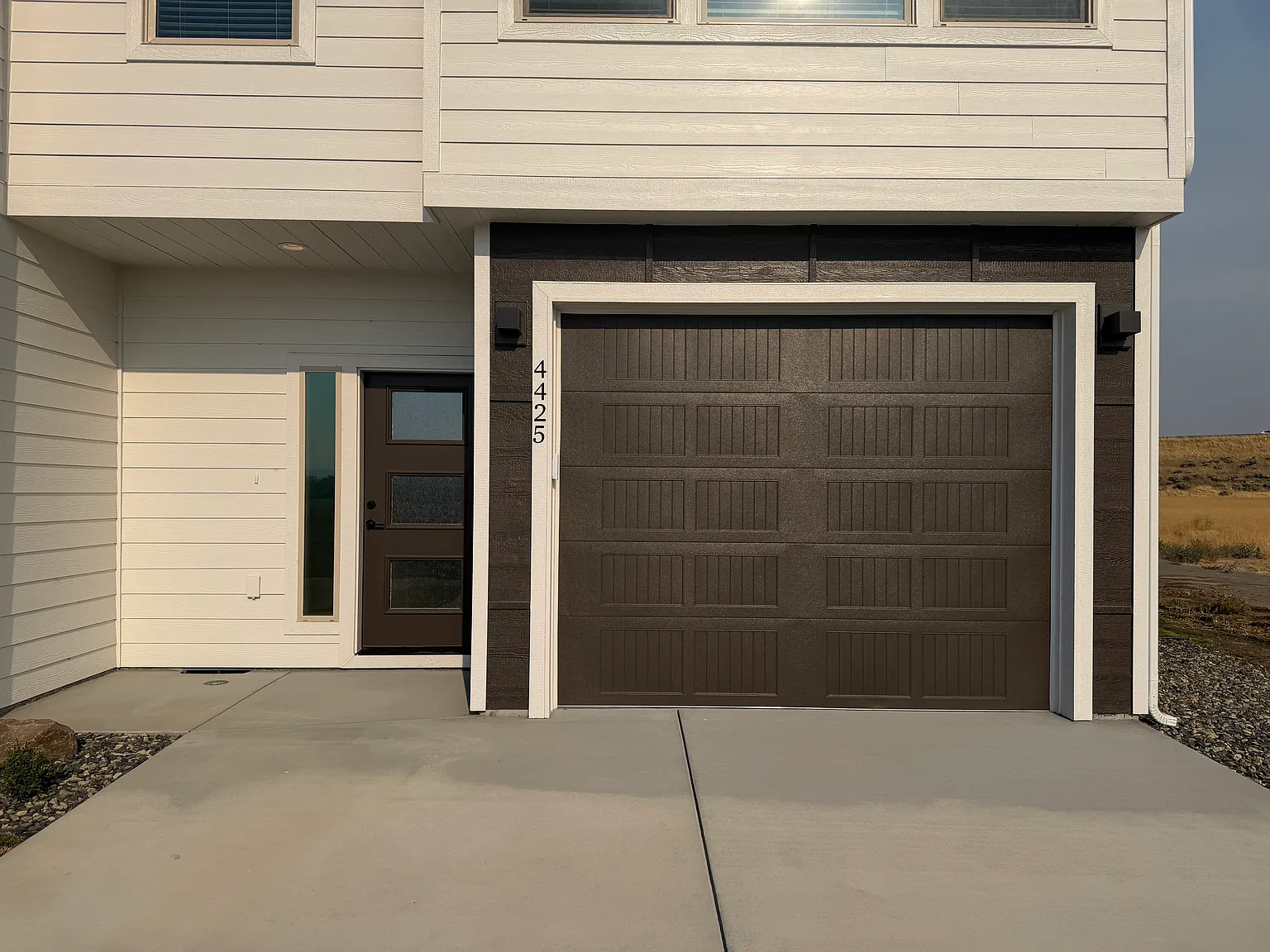 3 bed, 2.5 bath, 1651 sqft, $2,295 — Photo 3