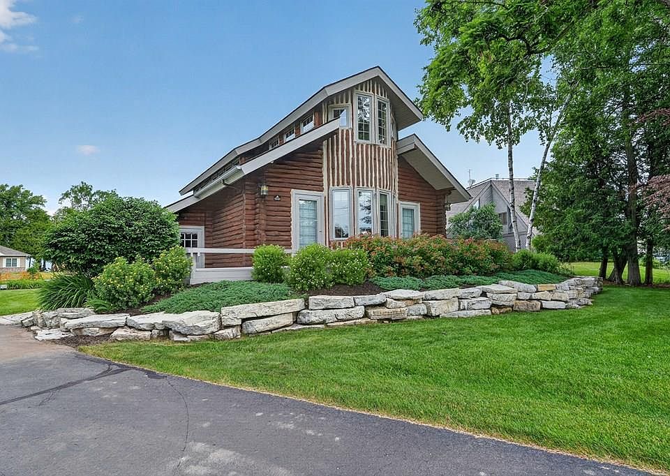 1st image of 4245 Island Circle Dr