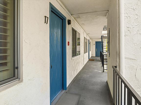 3rd image of 1701 Anacapa St Unit 17