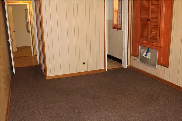 Sold by MVM Realty Services LLC | media 9