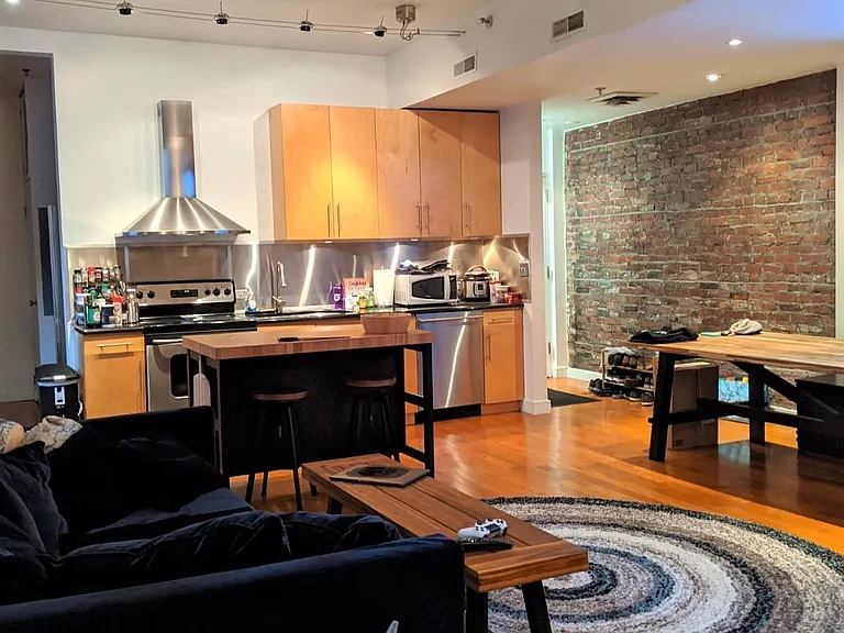 1232 Chestnut St #6002 — Photo 2