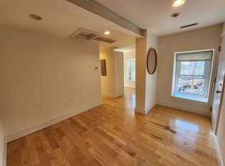 5226 Ridge Ave #30, Philadelphia, PA 19128