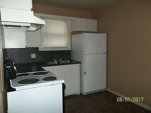 4th image of 306 S Clay St