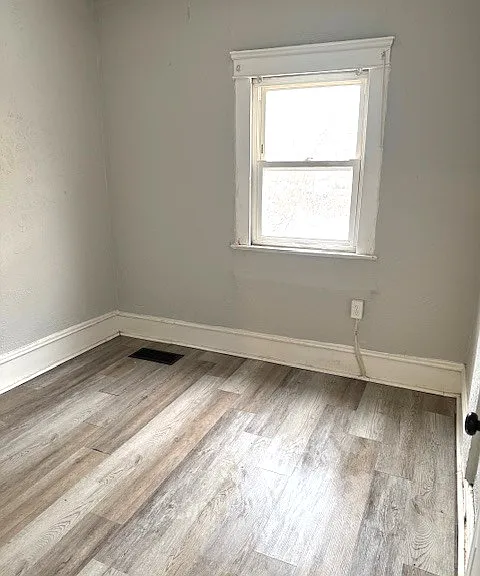 2364 E 76th St #3 — Photo 6