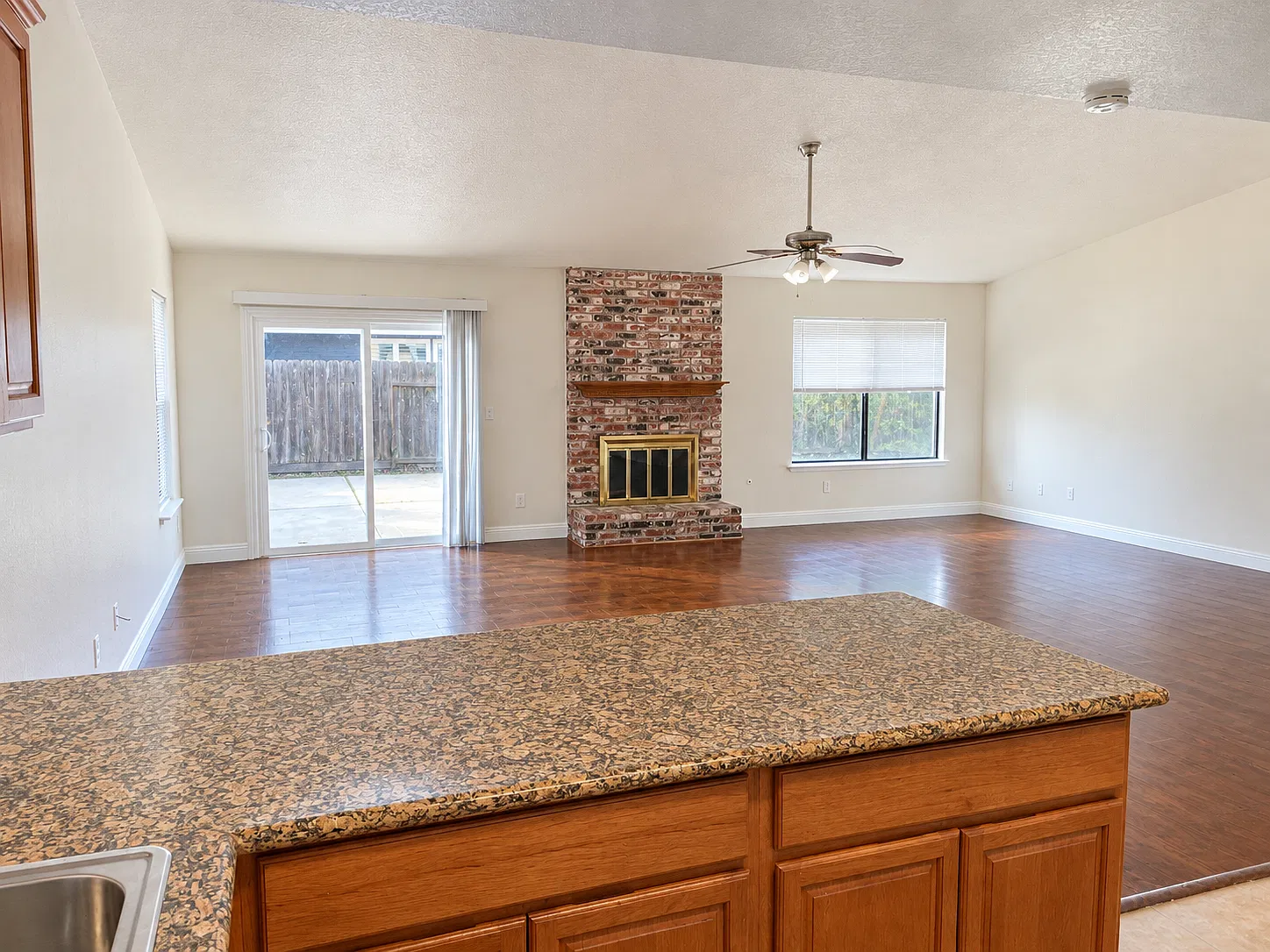 3 bed, 1503 sqft, $2,600 — Photo 4