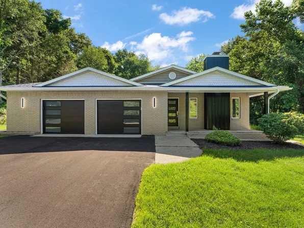 1811 N Country Ln, Michigan City, IN 46360