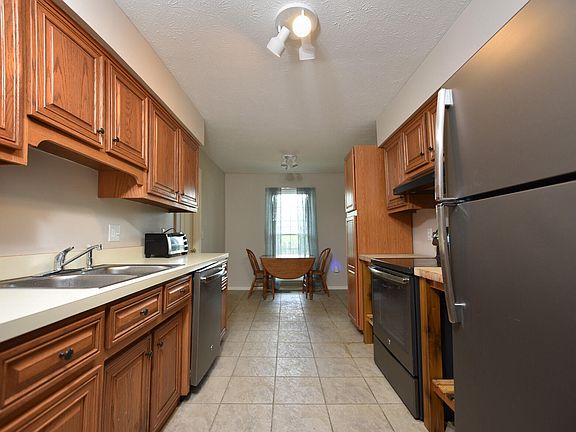 4th image of 2100 Crystal Creek Dr