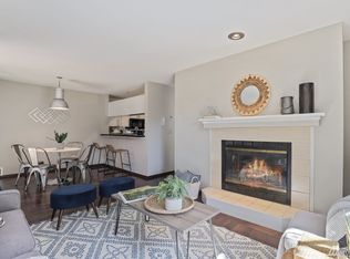 1617 Summit Ave APT 22, Seattle, WA 98122