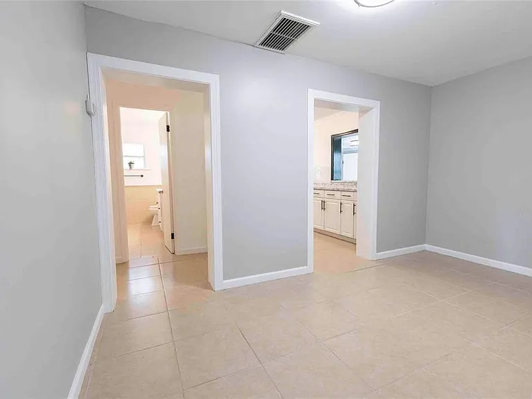 11302 SE Highway 42 — Photo 10