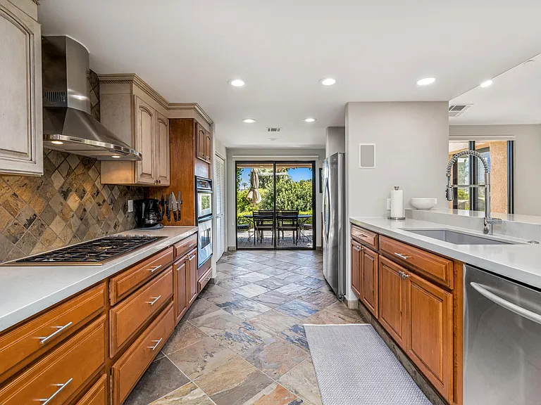 73299 Phoebe Ct — Photo 22