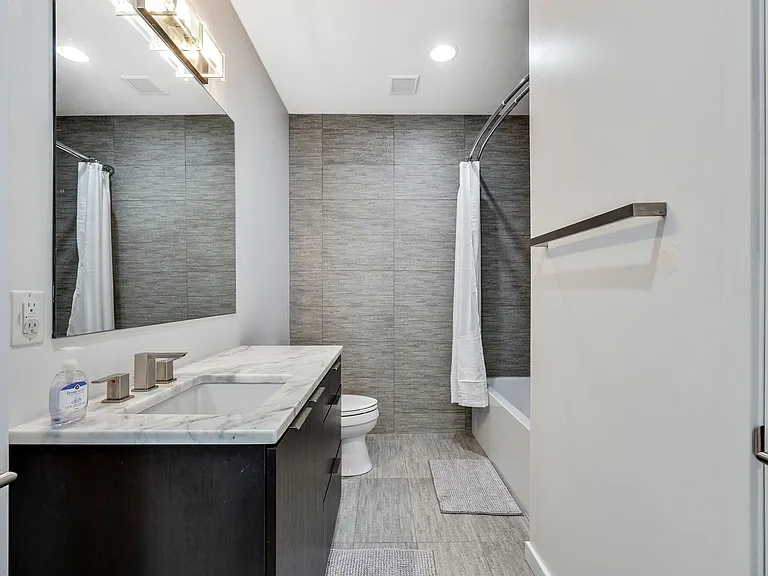 9100 San Martin Blvd NE — Photo 17