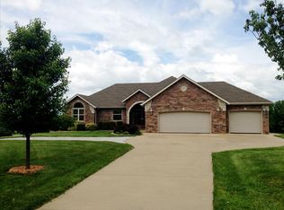 290 Stargrass Rd, Ozark, MO 65721