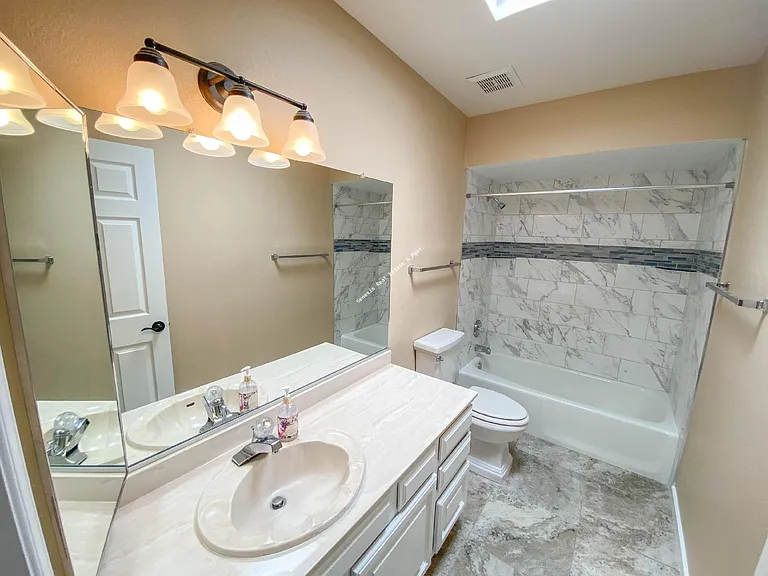 4555 N Camino Campero — Photo 15