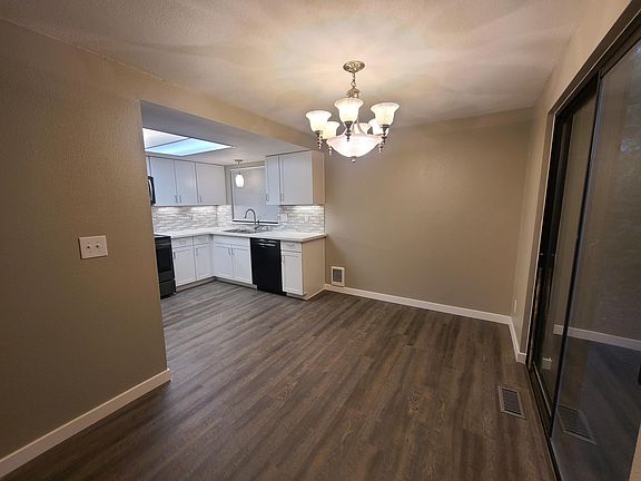 4th image of 5831 Harlow Dr #A
