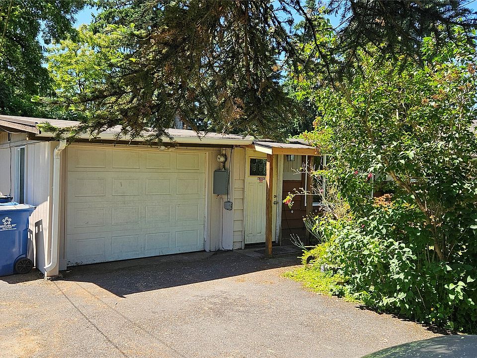 2nd image of 17616 160th Street SE