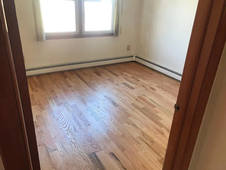 2048 E Main St — Photo 2