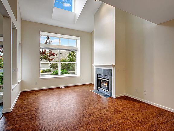 2nd image of 15703 NE 92nd Way #B403