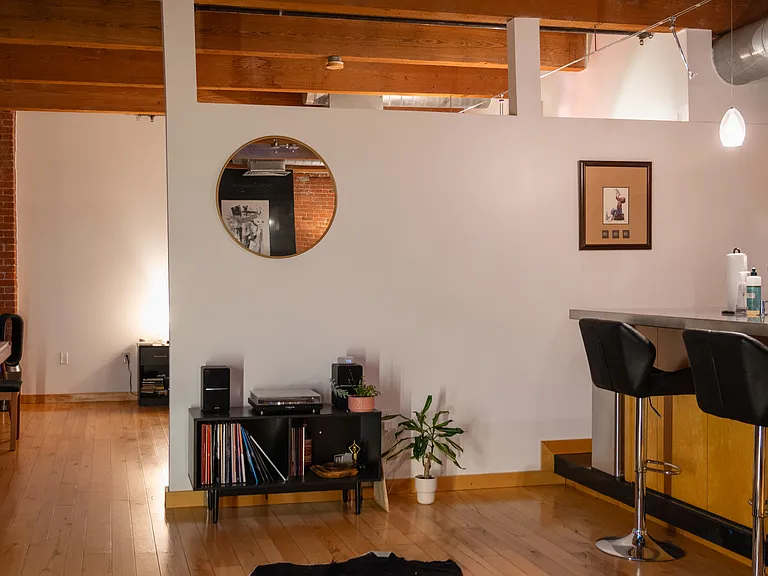 21 Wormwood St #609 — Photo 8