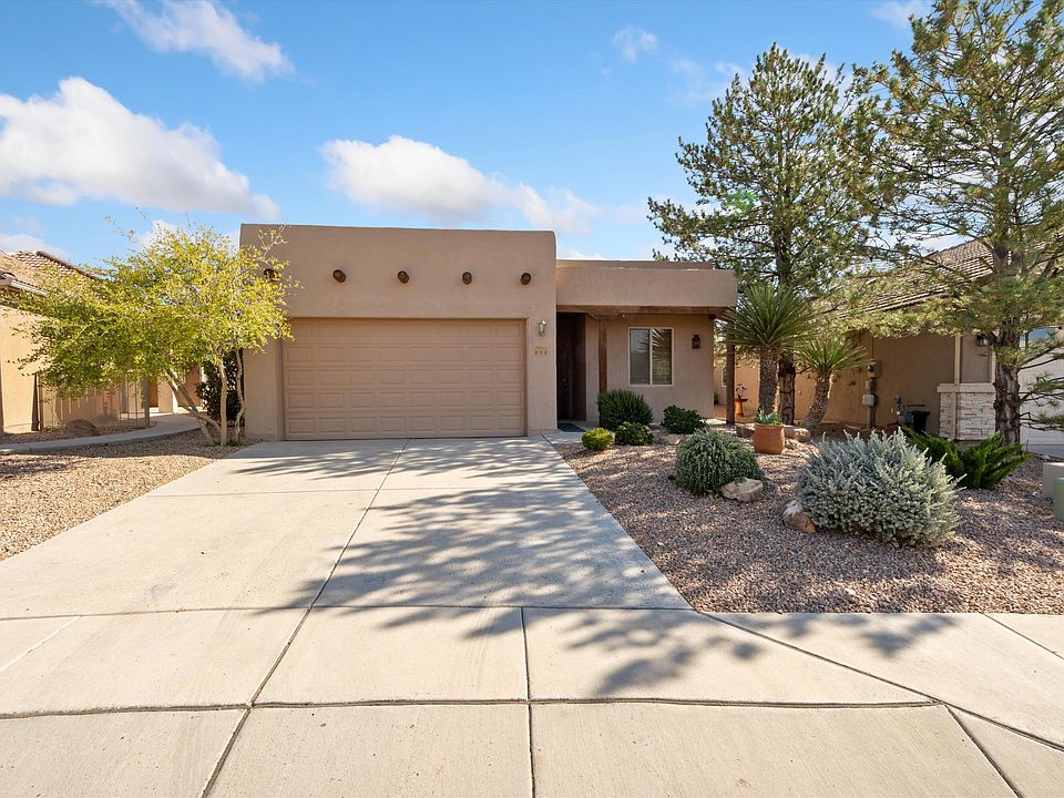 1st image of 848 Cottonwood Cir